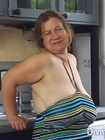 Hot MILF