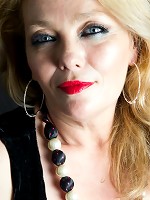 Hot MILF
